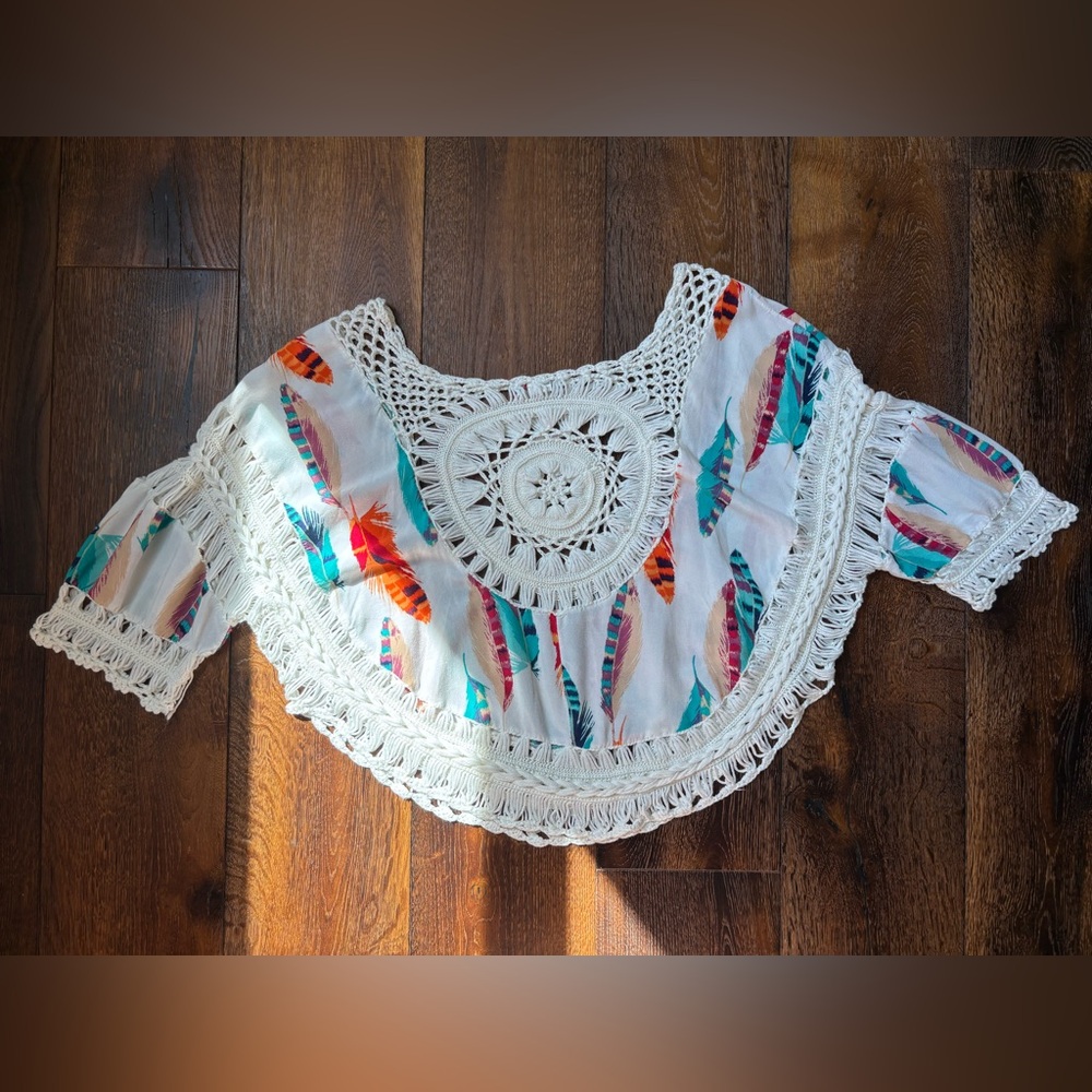 Vivid Importers of NY - Boho Feathers Dream Catcher Crop Top - L